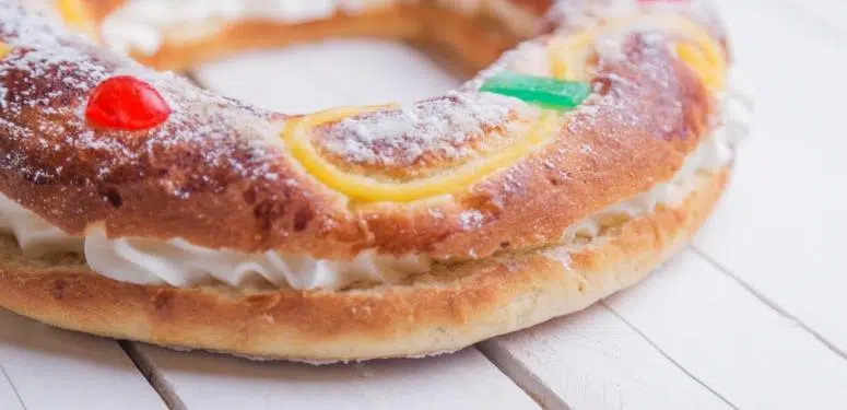 Bereiten Sie den spanischen Dreikönigskuchen Roscón de Reyes mit Olivenölen aus Spanien zu, mit unserem Koch auf der Weihnachtsmesse.